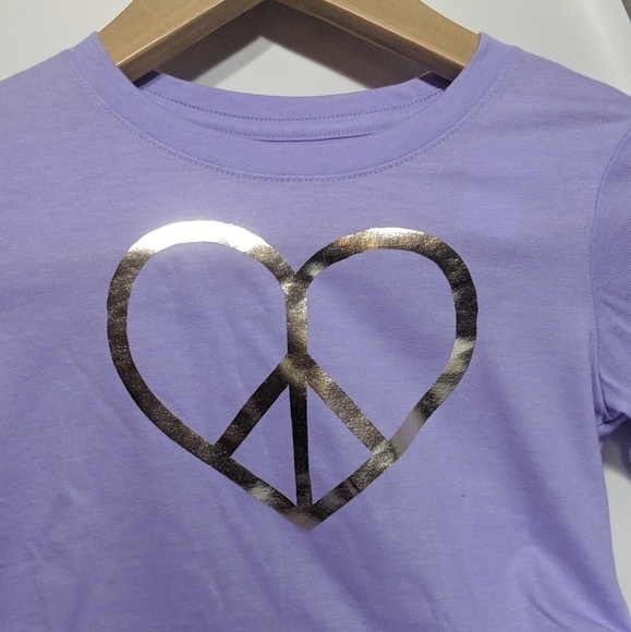 🆕 old navy peace heart shirt - Picture 3 of 3